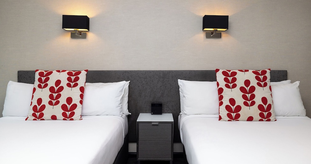 Premium Room, 2 Double Beds, Courtyard View - Photo 1