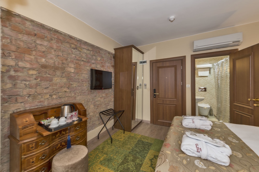 Deluxe Room, City View photo 2