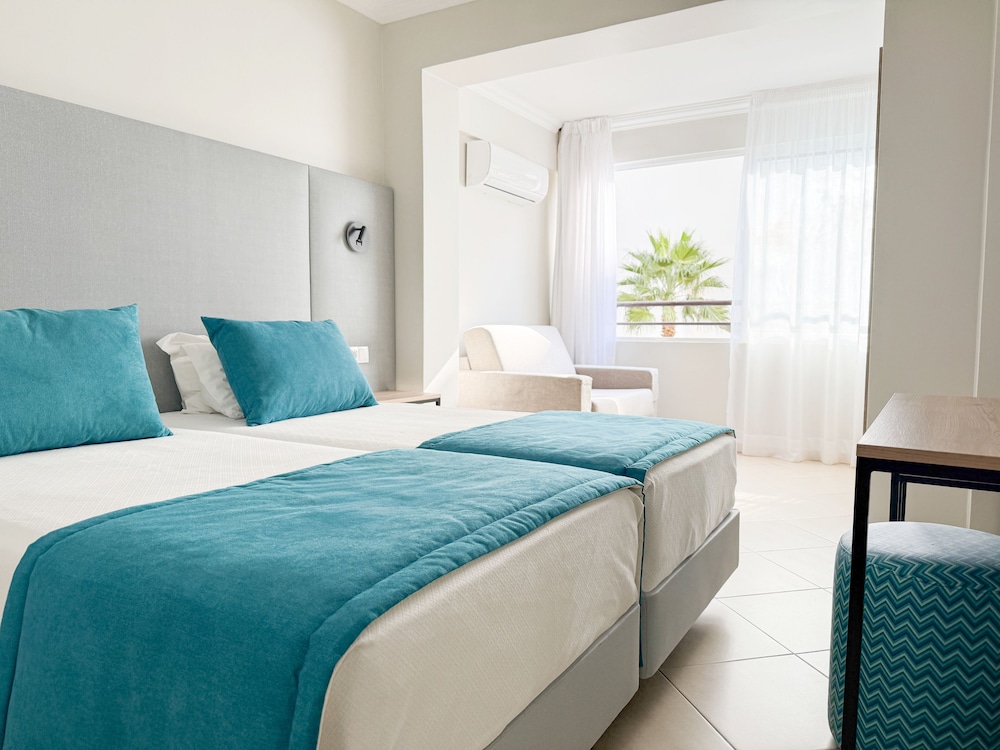Superior Room, 1 Bedroom - Photo 1
