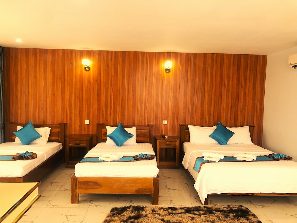 Deluxe Triple Room - Photo 2