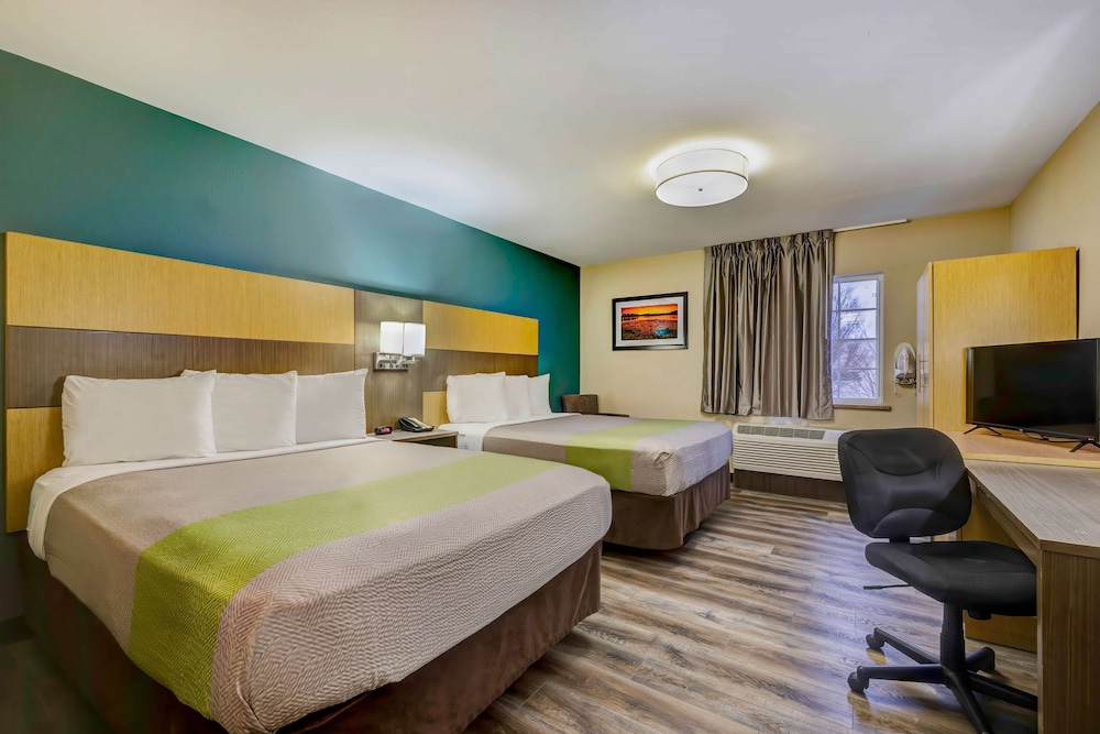 Deluxe Room, 2 Queen Beds, Non Smoking, Kitchenette - Photo 1