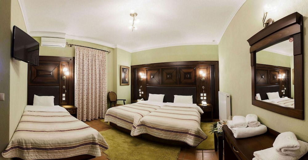Triple Room, Forest and Mountain View - Photo 1