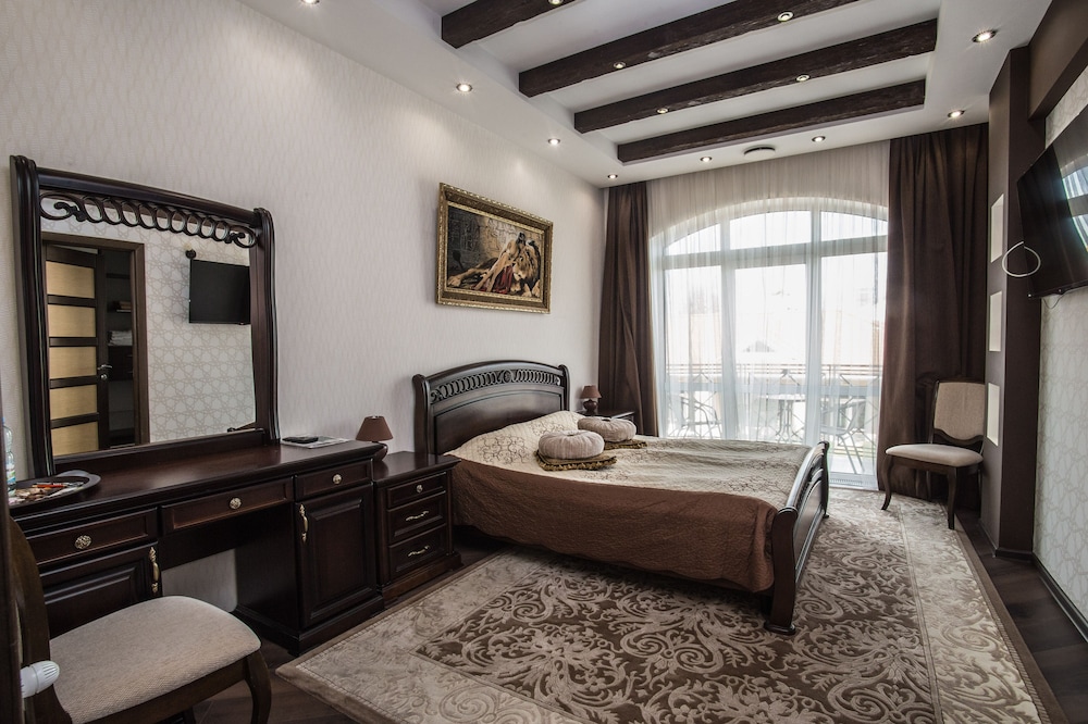 Large Double Room photo 1
