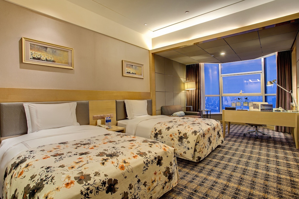 Deluxe Double or Twin Room, 1 Bedroom, River View photo 3