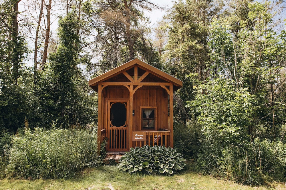 Romantic Cabin, 1 Double Bed, Garden View photo 3