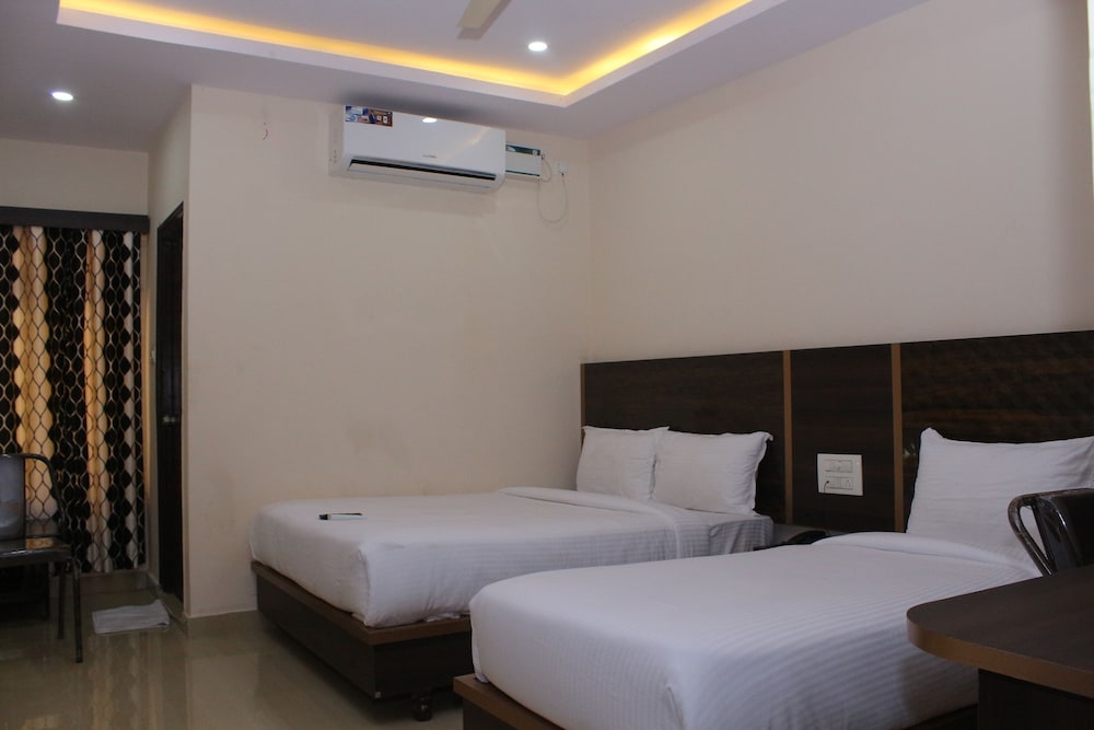Standard Double Room - Photo 10