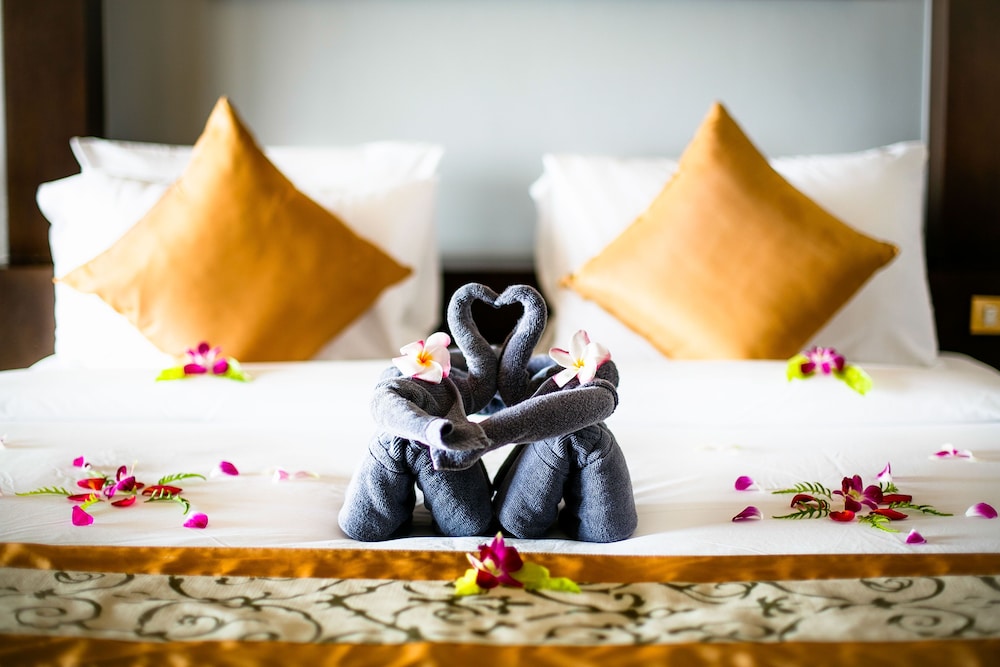 Grand Thai with Natural Ocean View & Spa Bath - Photo 2