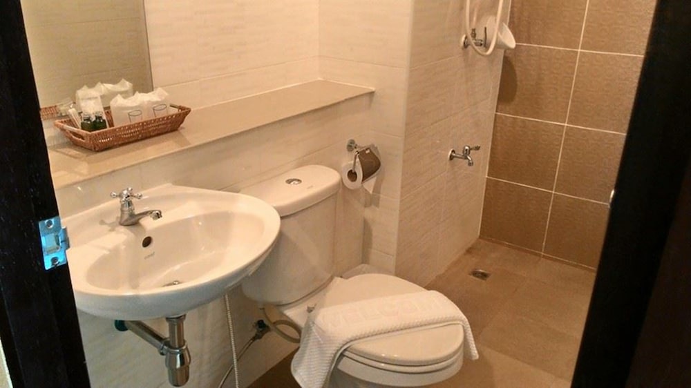Double Room, 1 King Bed photo 3