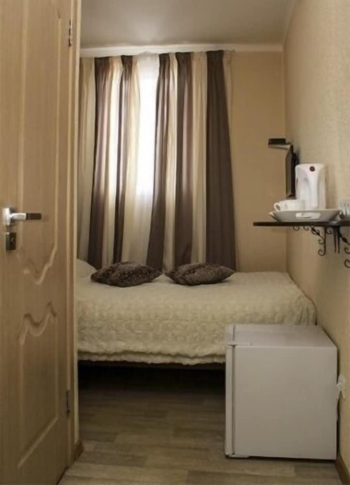 Economy Double Room photo 3