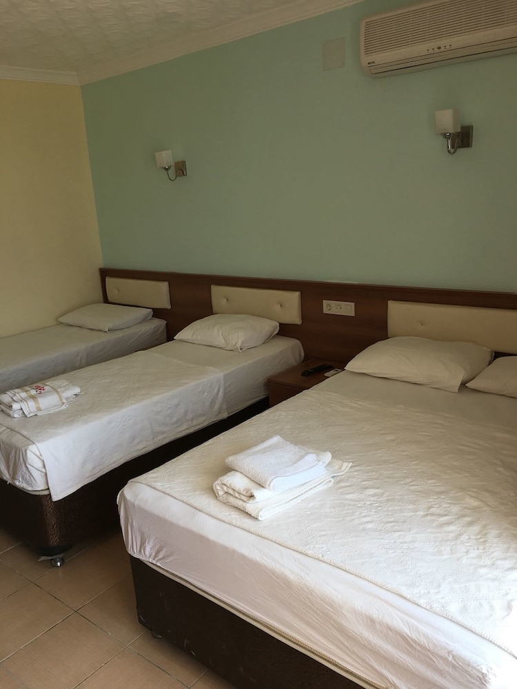 Quadruple Room photo 2