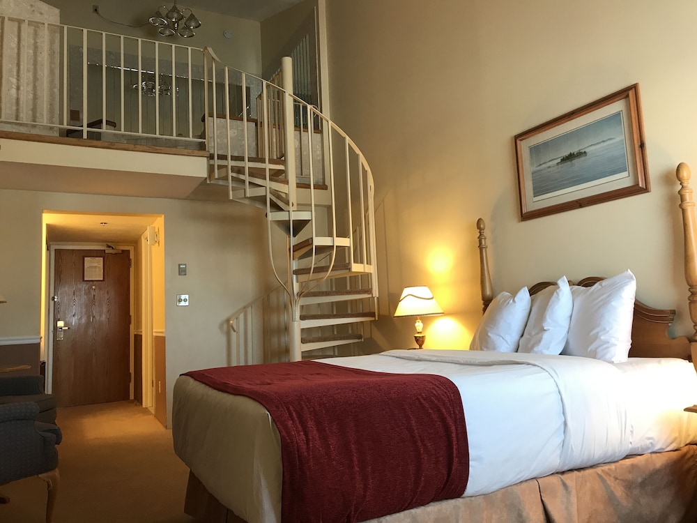 Superior Loft, 1 Double Bed, Jetted Tub, Marina View photo 1
