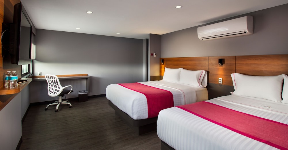 Double Room, 2 Queen Beds photo 1