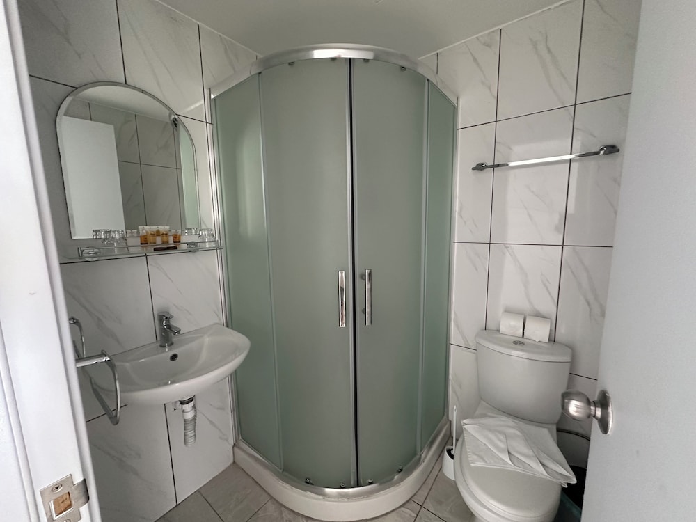 Single Room photo 3