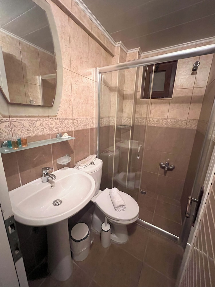 Standard Triple Room - Photo 5