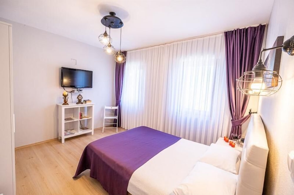 Standard Room photo 2
