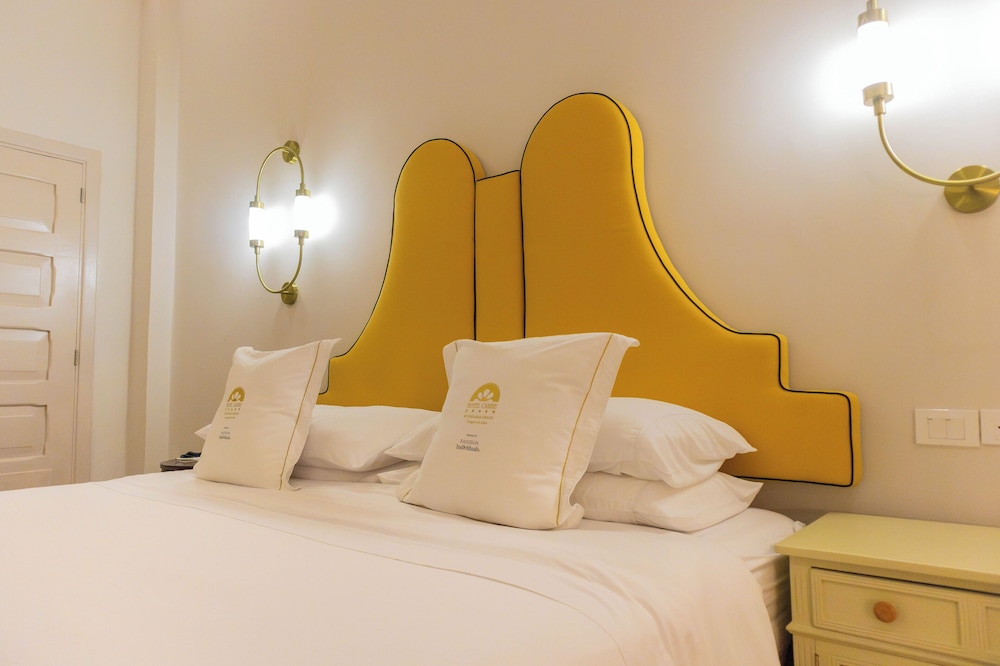 Room, Multiple Beds, Non Smoking - Photo 5