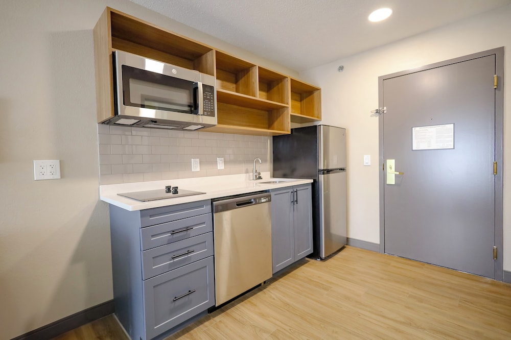 Studio Suite - Photo 6