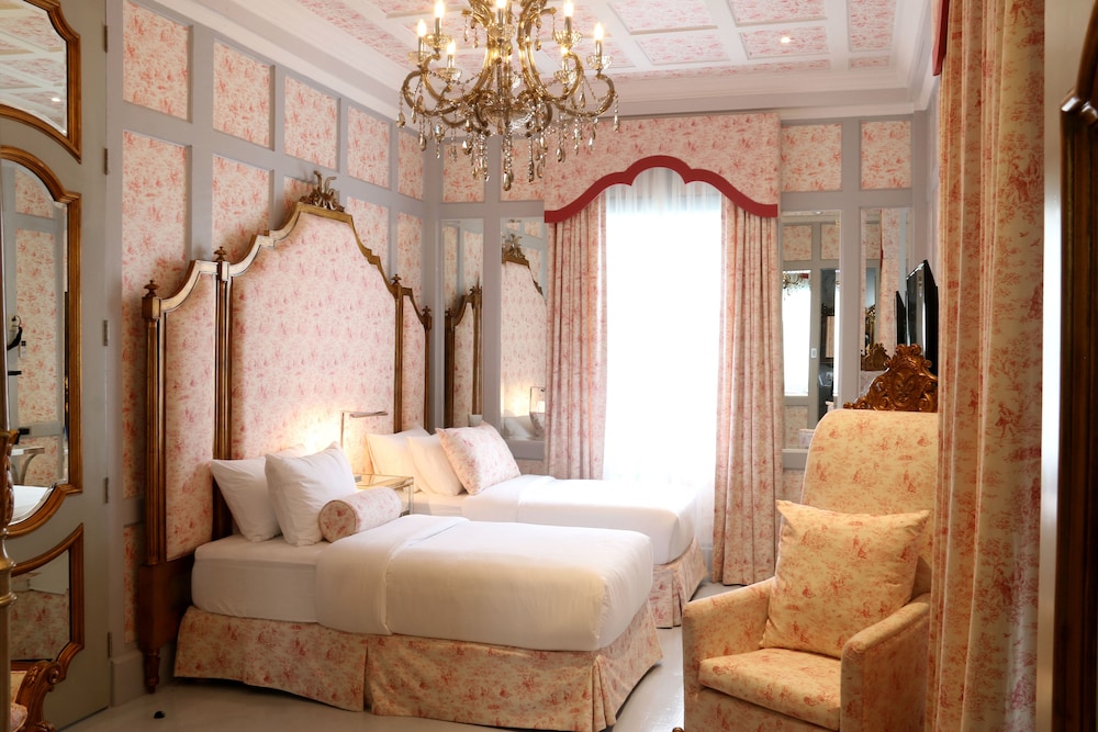 Suite (Cristina)