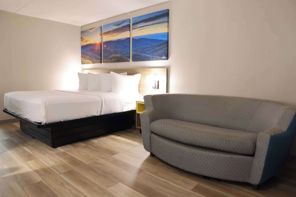 Room, 1 Double Bed, Non Smoking - Photo 1