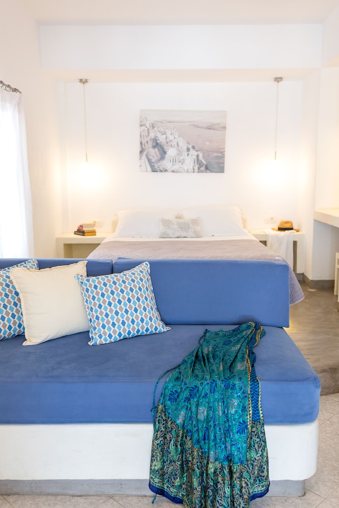 Superior Room, Terrace (Caldera View) - Photo 12