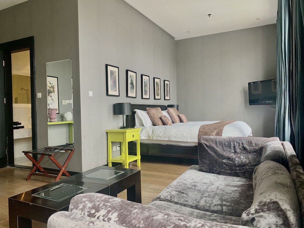 Suite photo 1