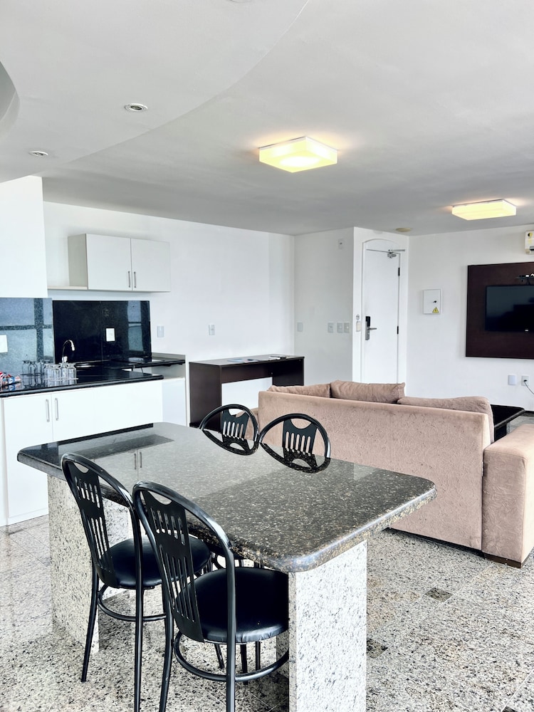 Executive Room - Photo 15
