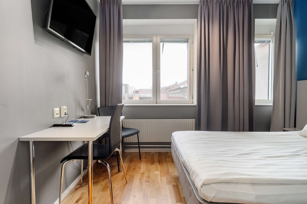 Standard Room, 2 Twin Beds, Non Smoking - Photo 4