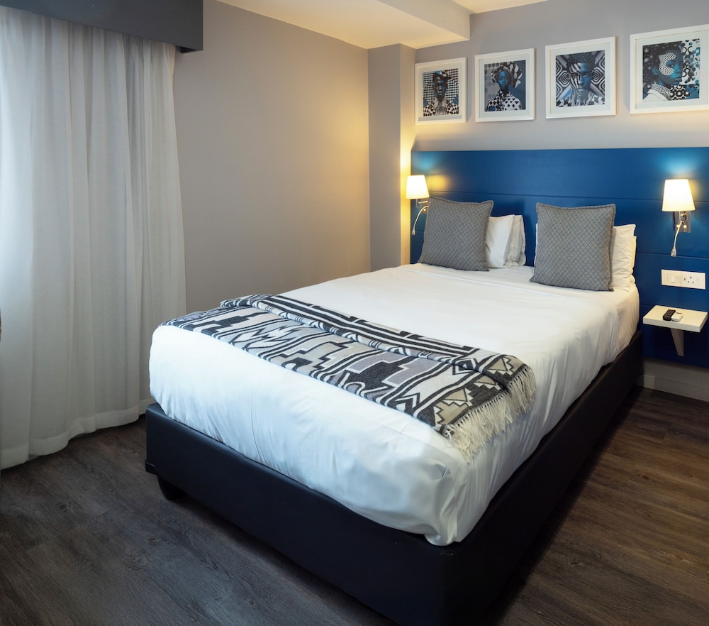 Standard Room, 1 Queen Bed photo 1