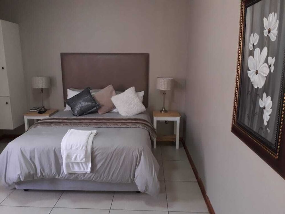 Double Room (3) photo 2