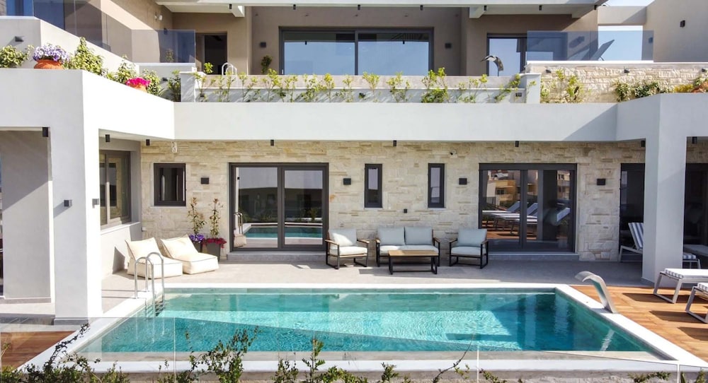 Villa Luna I 100m to Sea Free Heated Pool, Foto 25