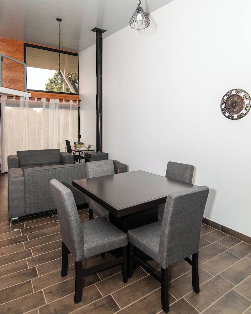House, 2 Bedrooms, Balcony, Garden View photo 2