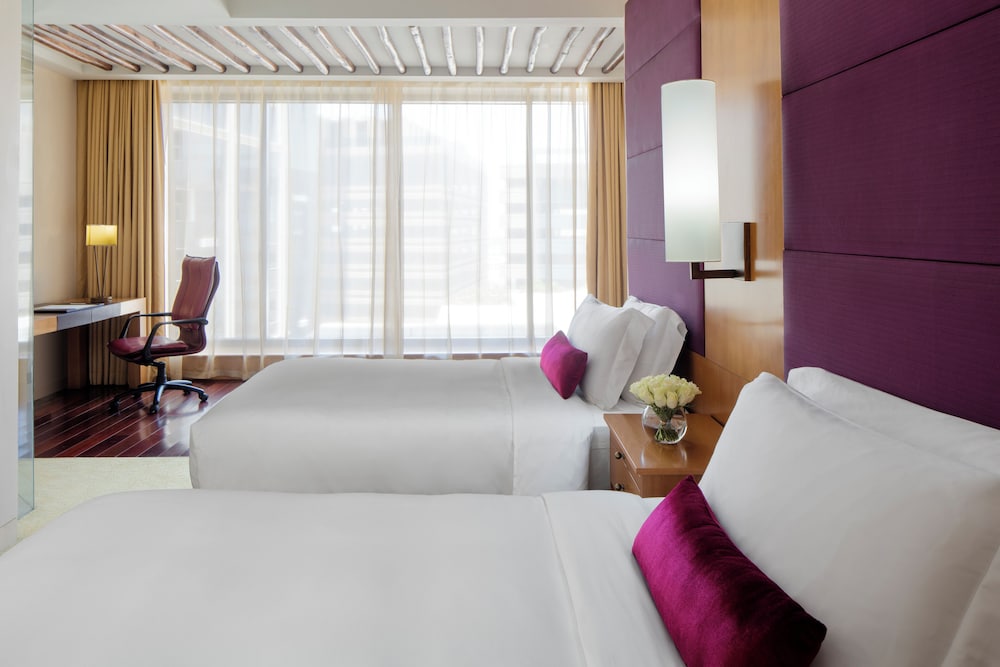 Suite, 3 Bedrooms (Fully Furnished) thumbnail 6
