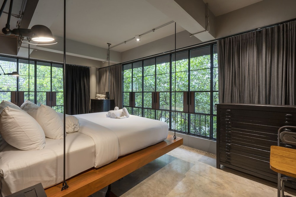 Five-Bedroom Pool Villa - Photo 1