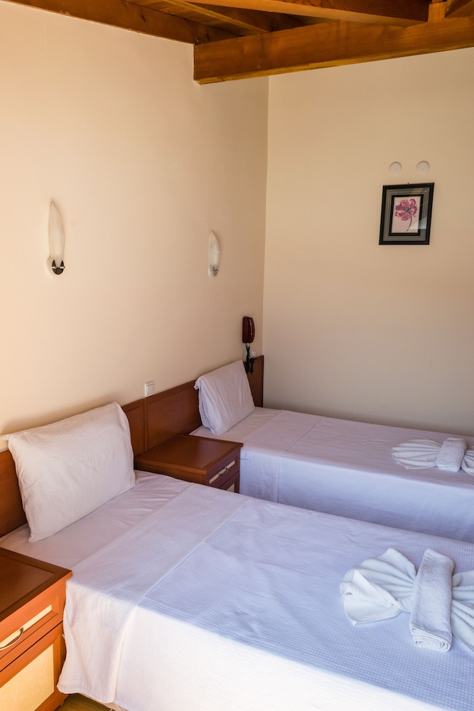 Standard Room photo 2