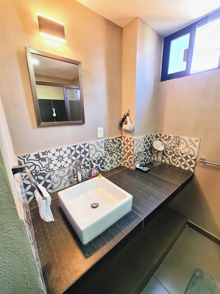 Family Studio Suite, 1 Bedroom, Balcony, City View photo 3