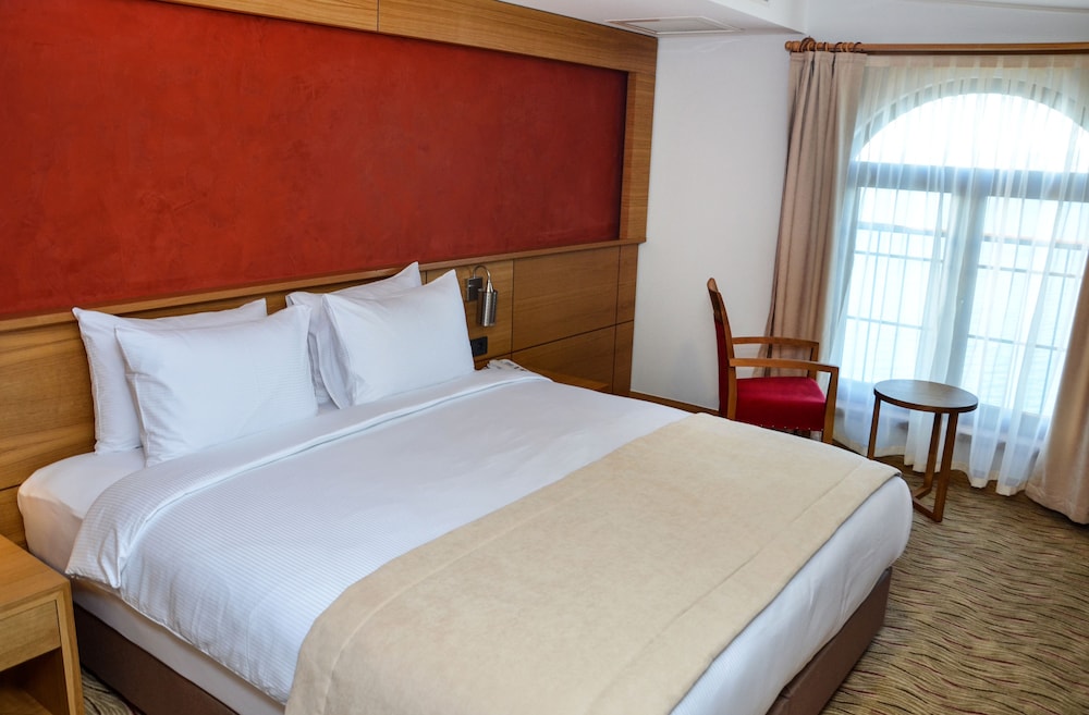 Deluxe Double Room, City View