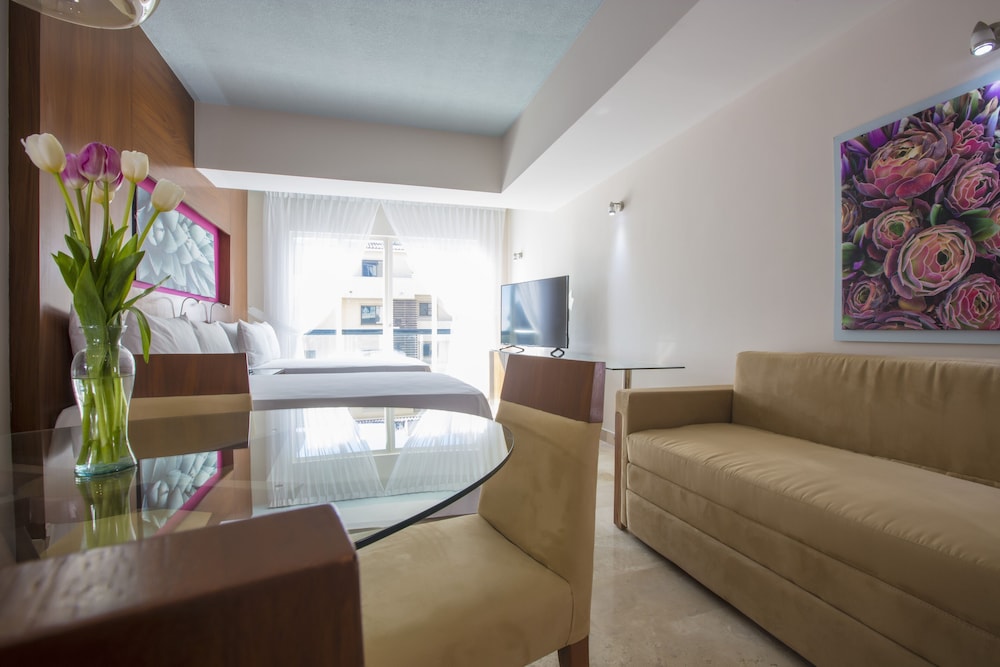 Deluxe Room Double photo 2