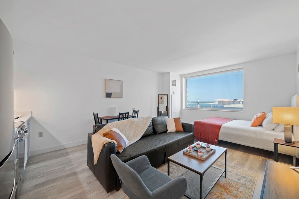 Sleep 4 Boardwalk Stylish Studio by Cozysuites, Billede 13