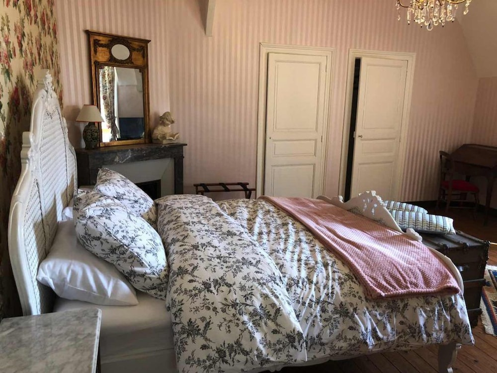 Double Room (Saint-Seine) photo 3
