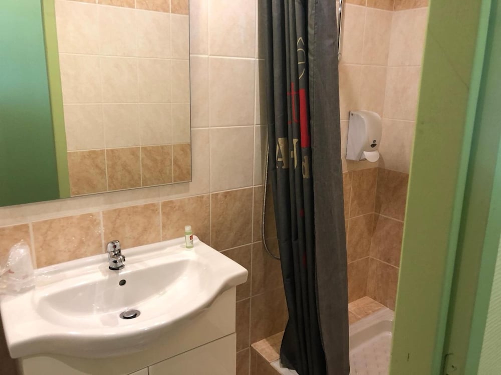 Standard Twin Room photo 2