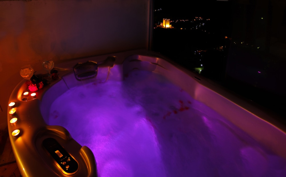 Romantic Apartment photo 2