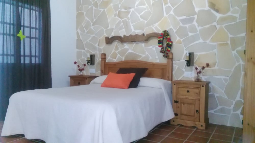 House, 2 Bedrooms