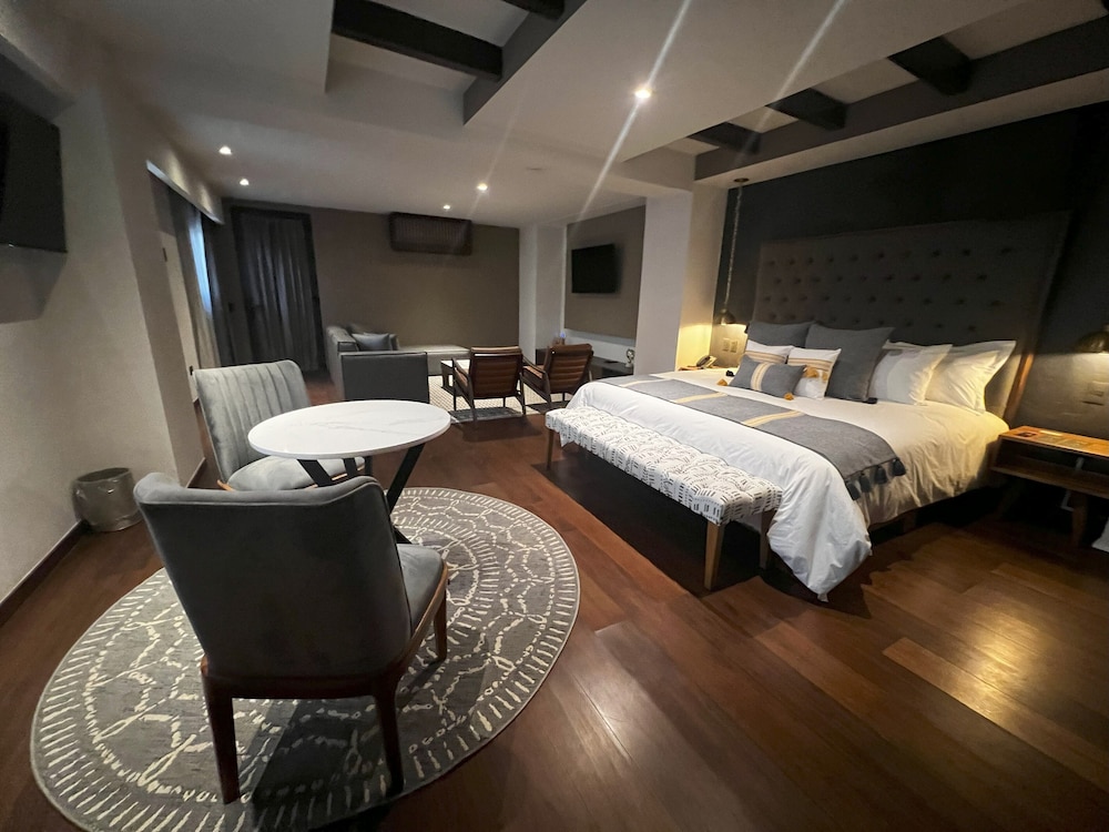 Honeymoon Room