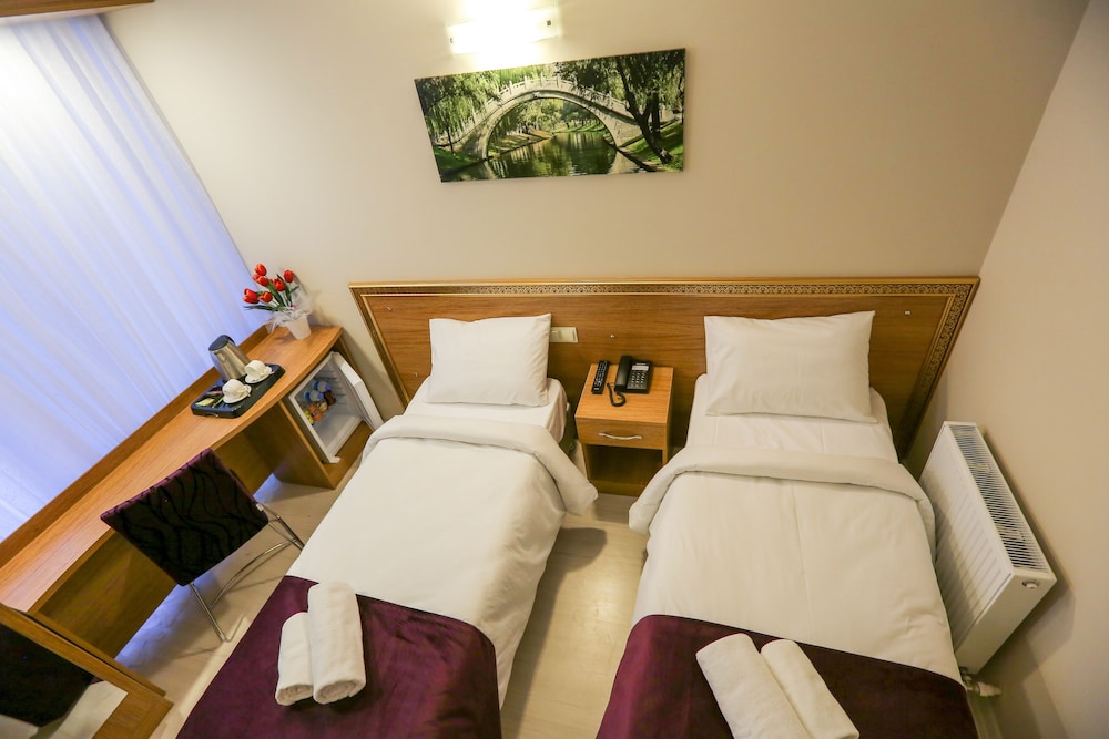 Standard Twin Room, 1 Bedroom, Non Smoking, City View photo 1