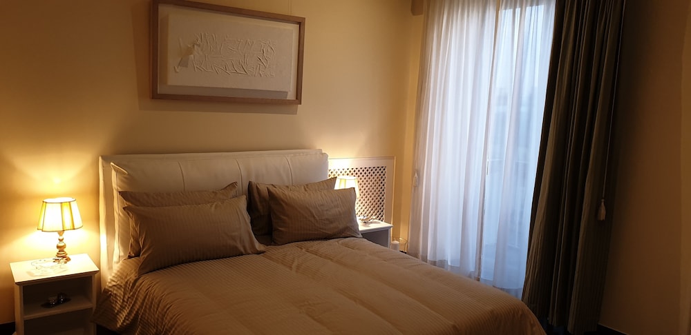 Suite, Sea View