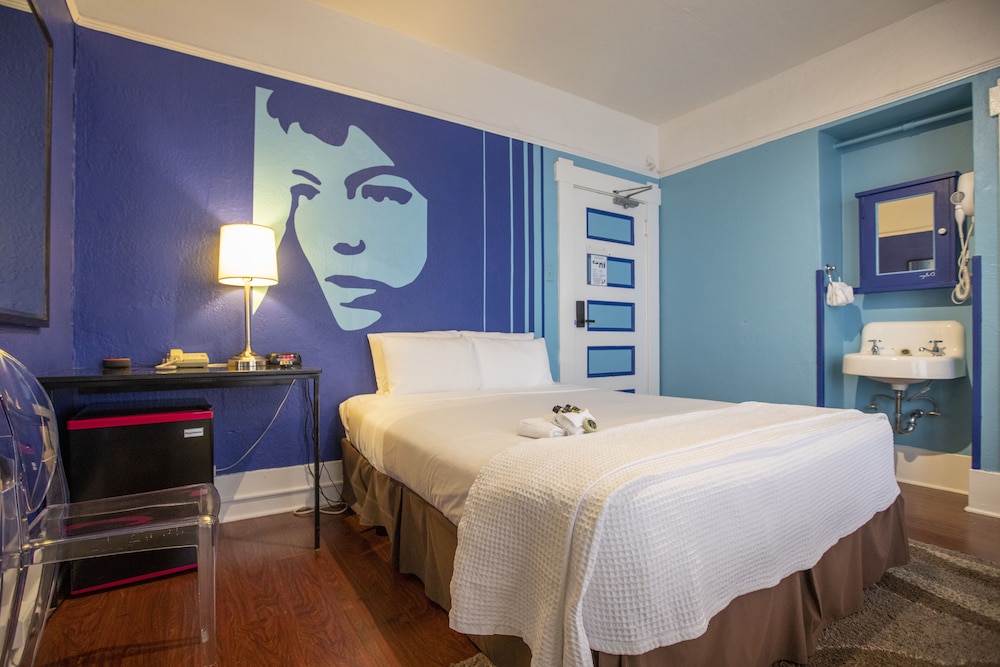 Hotel des Arts — photo 97