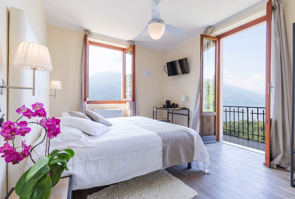 Superior Room, Lake View photo 2