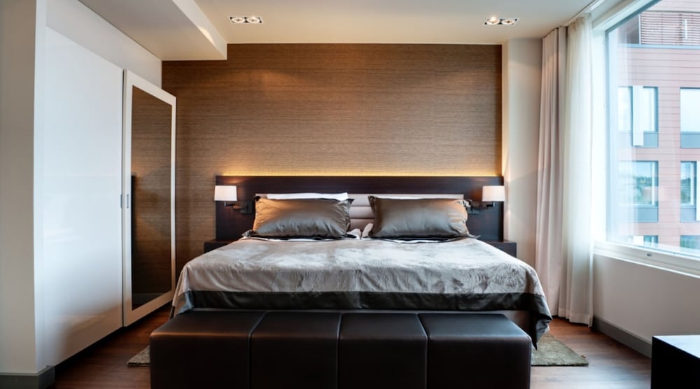 Room, 1 King Bed (Ultimate Solo) photo 1