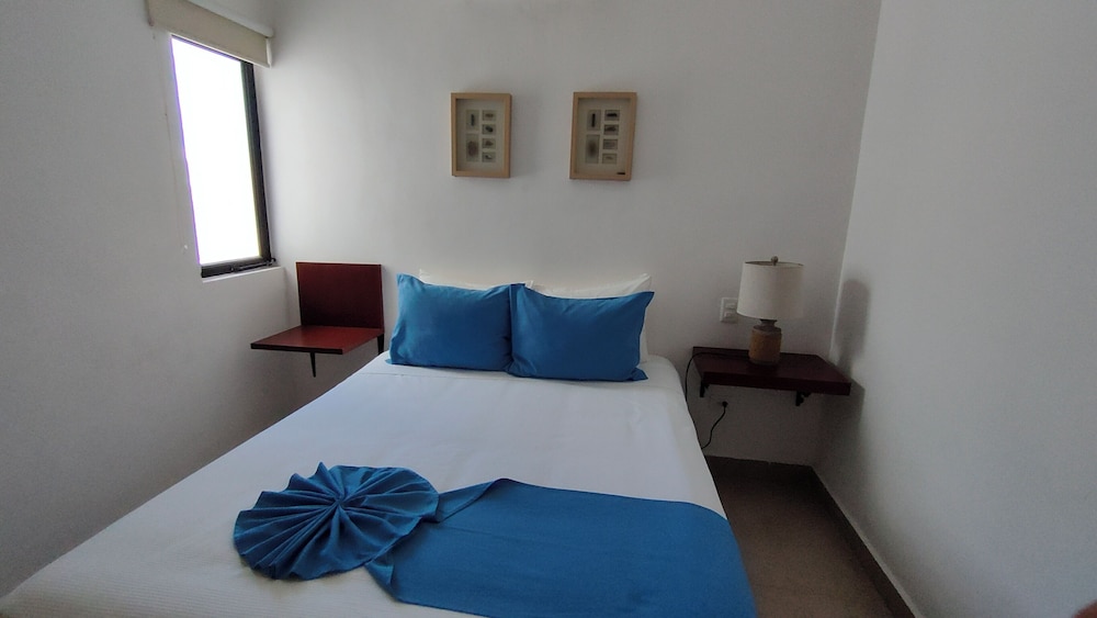 Apartment, 1 Bedroom, Partial Sea View