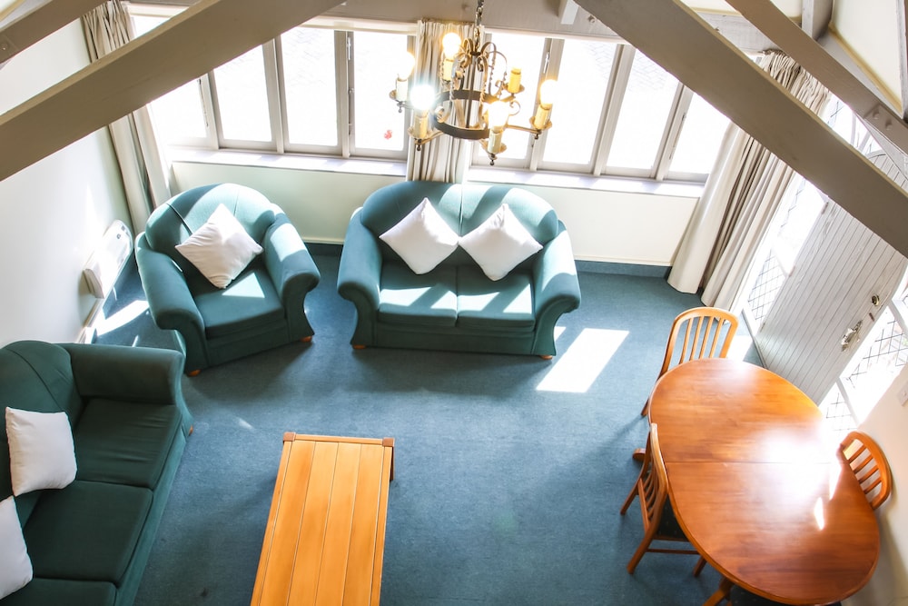 Exclusive apartment, 2 bedroom 2 bathrooms ( 2 x Queen beds & 2 x Single beds) photo 1